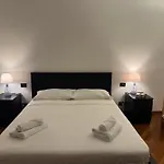 Quarto Mare Con Giardino