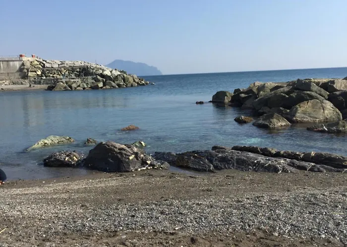 Quarto Mare Con Giardino