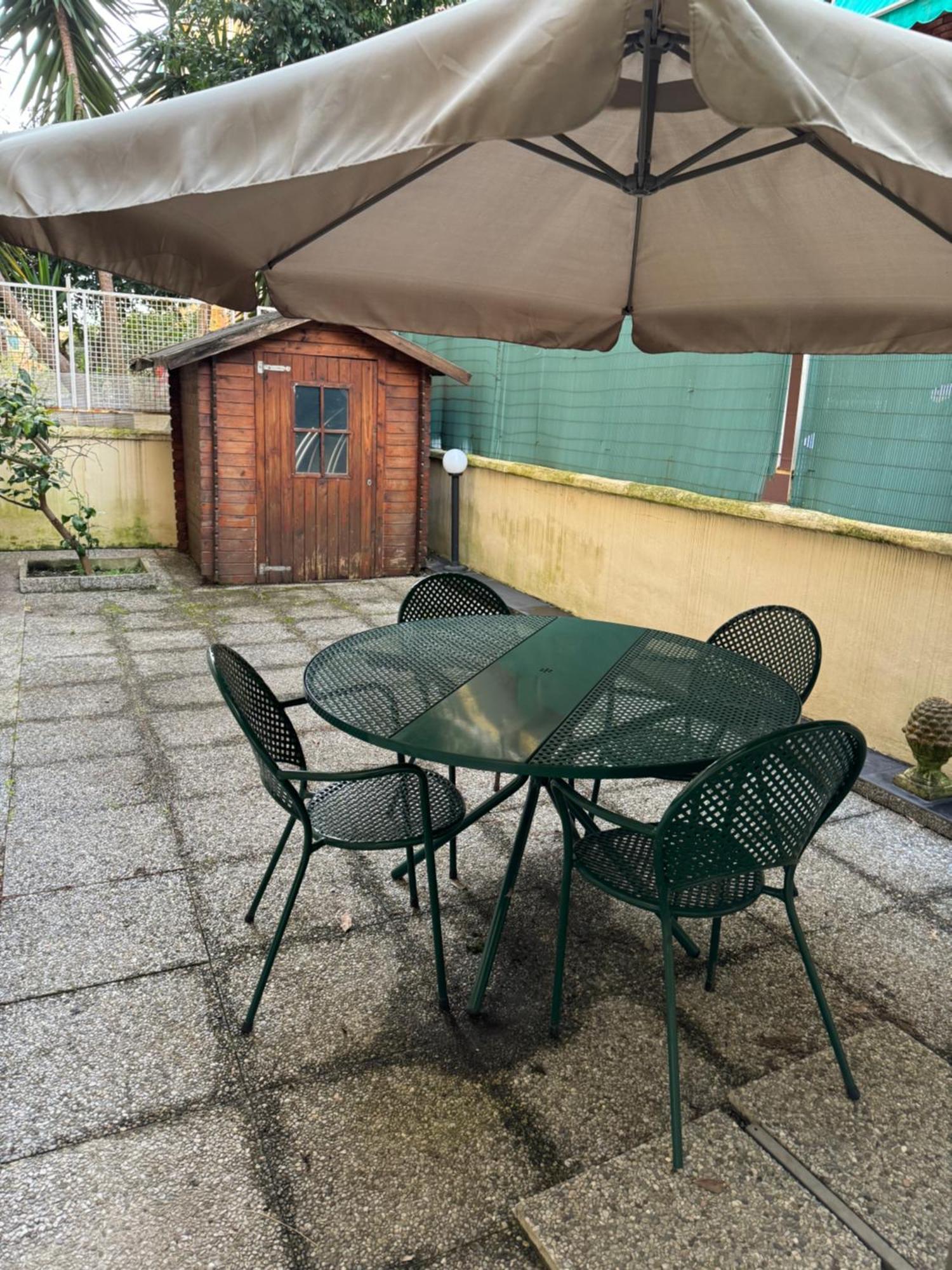 Mare Con Giardino
