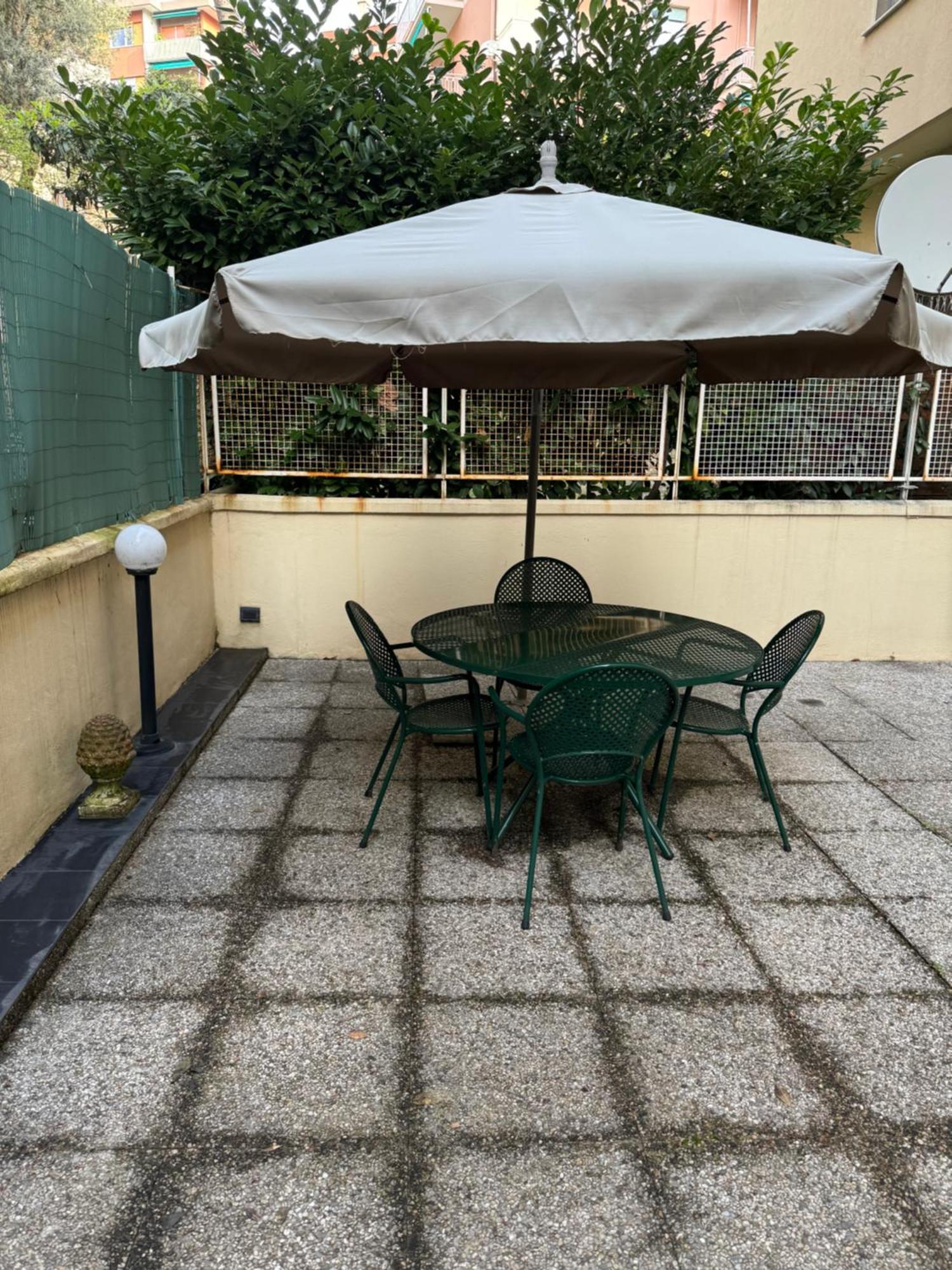Mare Con Giardino